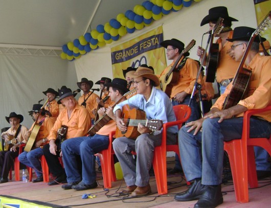 ORQUESTRA DE VIOLA MISTURA BOA